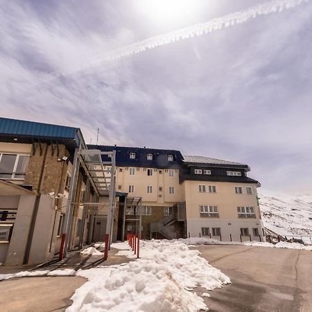 Albergue Inturjoven เซียร์ราเนบาดา ภายนอก รูปภาพ