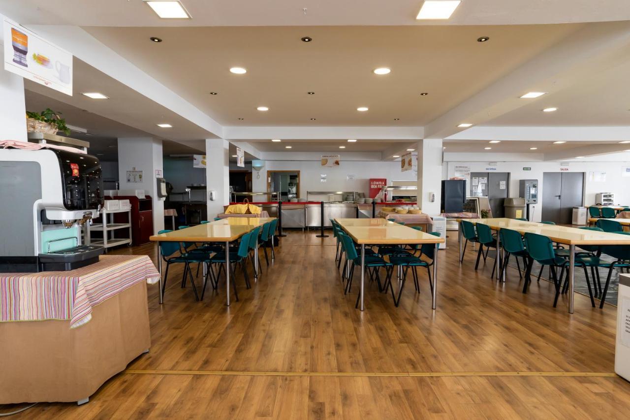 Albergue Inturjoven เซียร์ราเนบาดา ภายนอก รูปภาพ