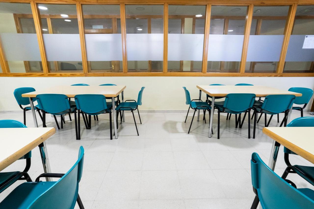 Albergue Inturjoven เซียร์ราเนบาดา ภายนอก รูปภาพ