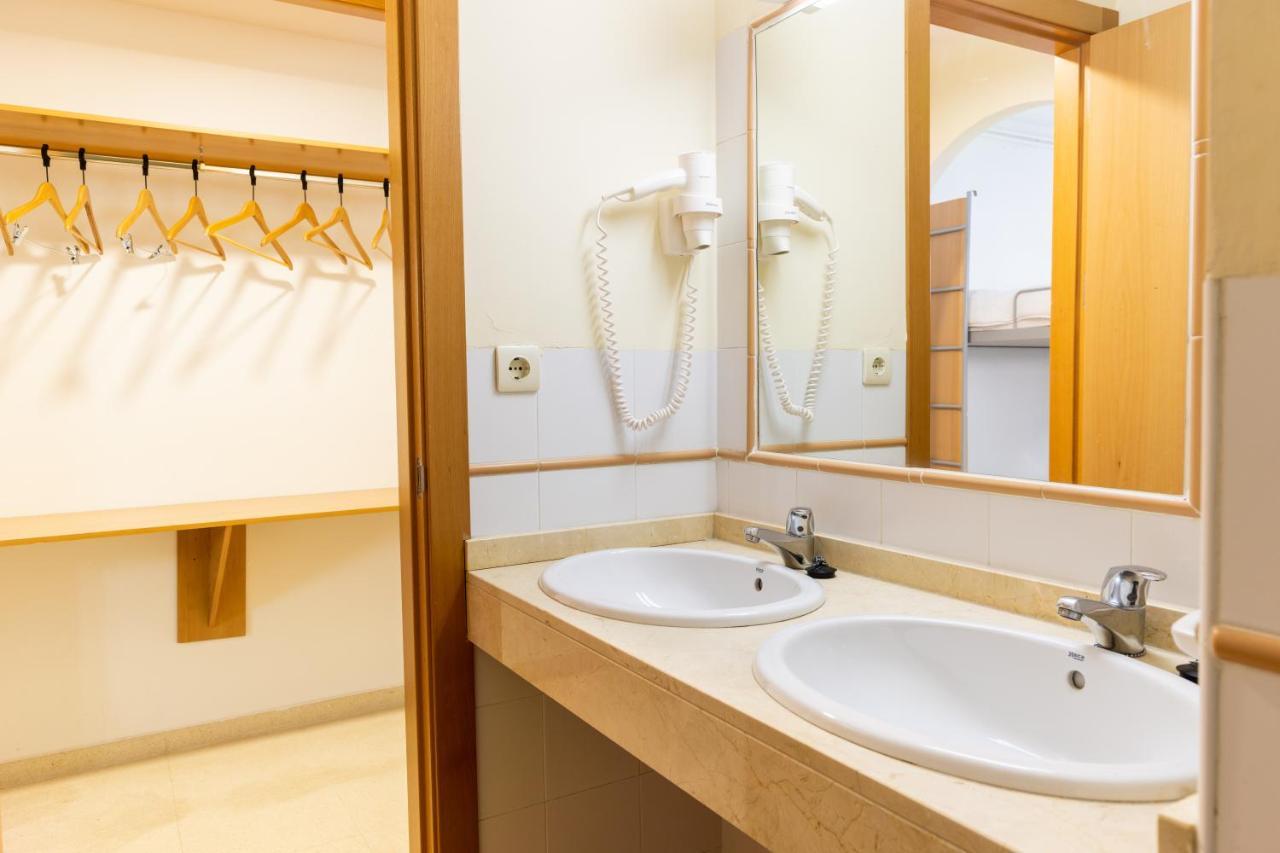 Albergue Inturjoven เซียร์ราเนบาดา ภายนอก รูปภาพ