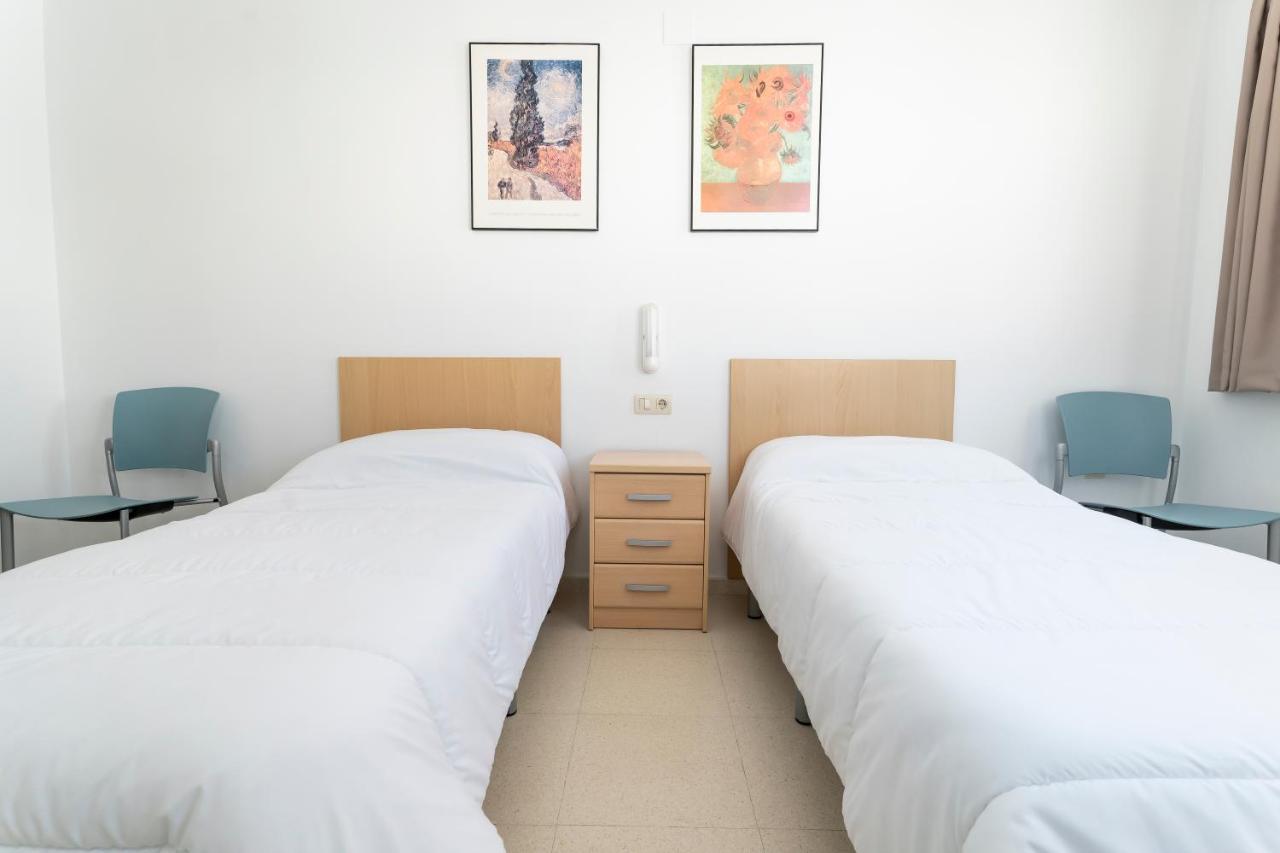 Albergue Inturjoven เซียร์ราเนบาดา ภายนอก รูปภาพ