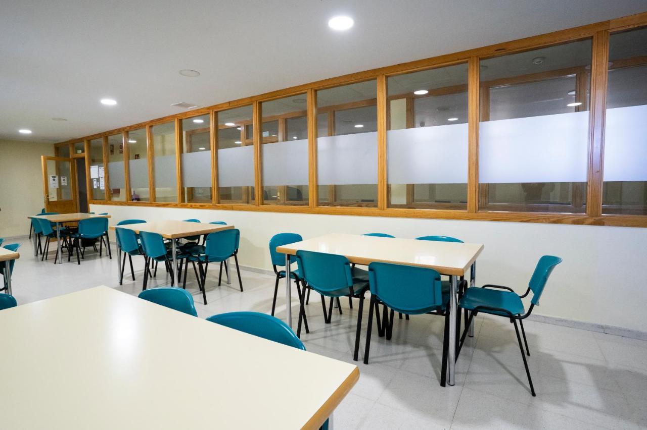 Albergue Inturjoven เซียร์ราเนบาดา ภายนอก รูปภาพ