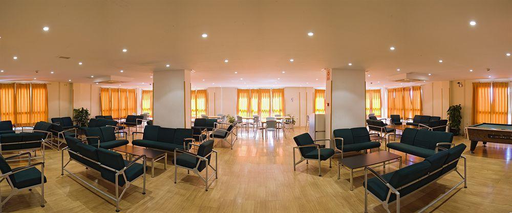 Albergue Inturjoven เซียร์ราเนบาดา ภายนอก รูปภาพ