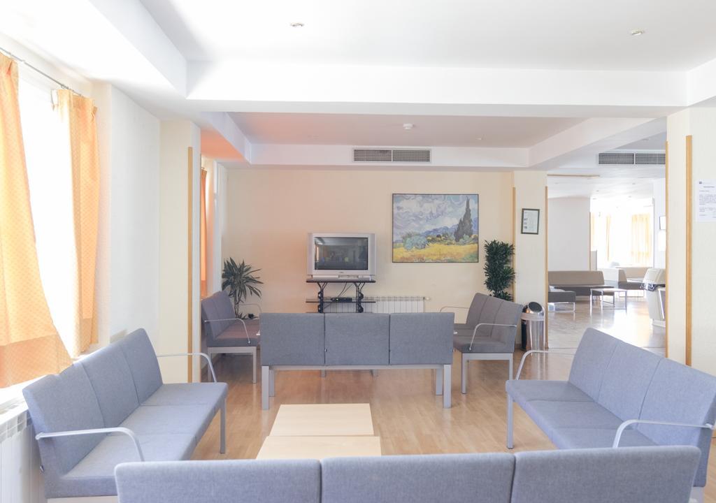 Albergue Inturjoven เซียร์ราเนบาดา ภายนอก รูปภาพ