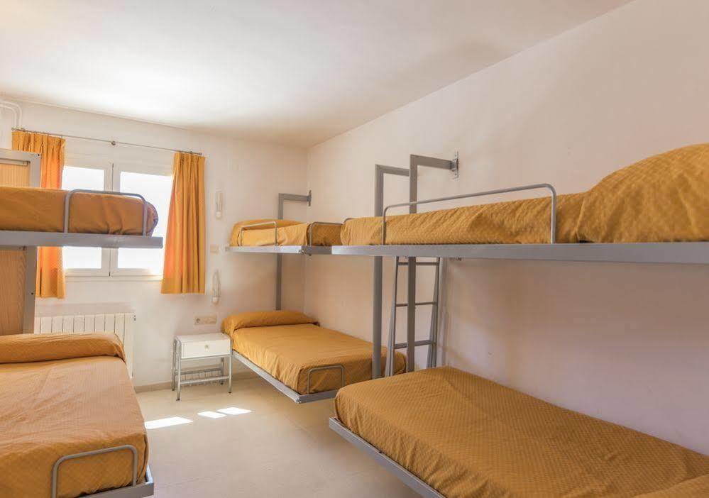 Albergue Inturjoven เซียร์ราเนบาดา ภายนอก รูปภาพ