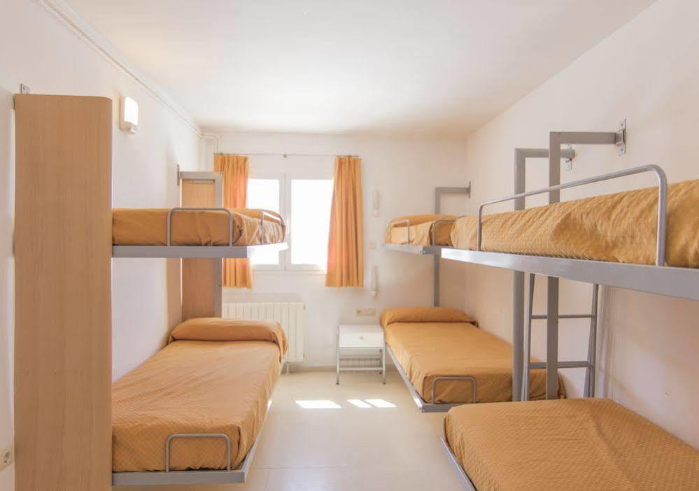 Albergue Inturjoven เซียร์ราเนบาดา ภายนอก รูปภาพ