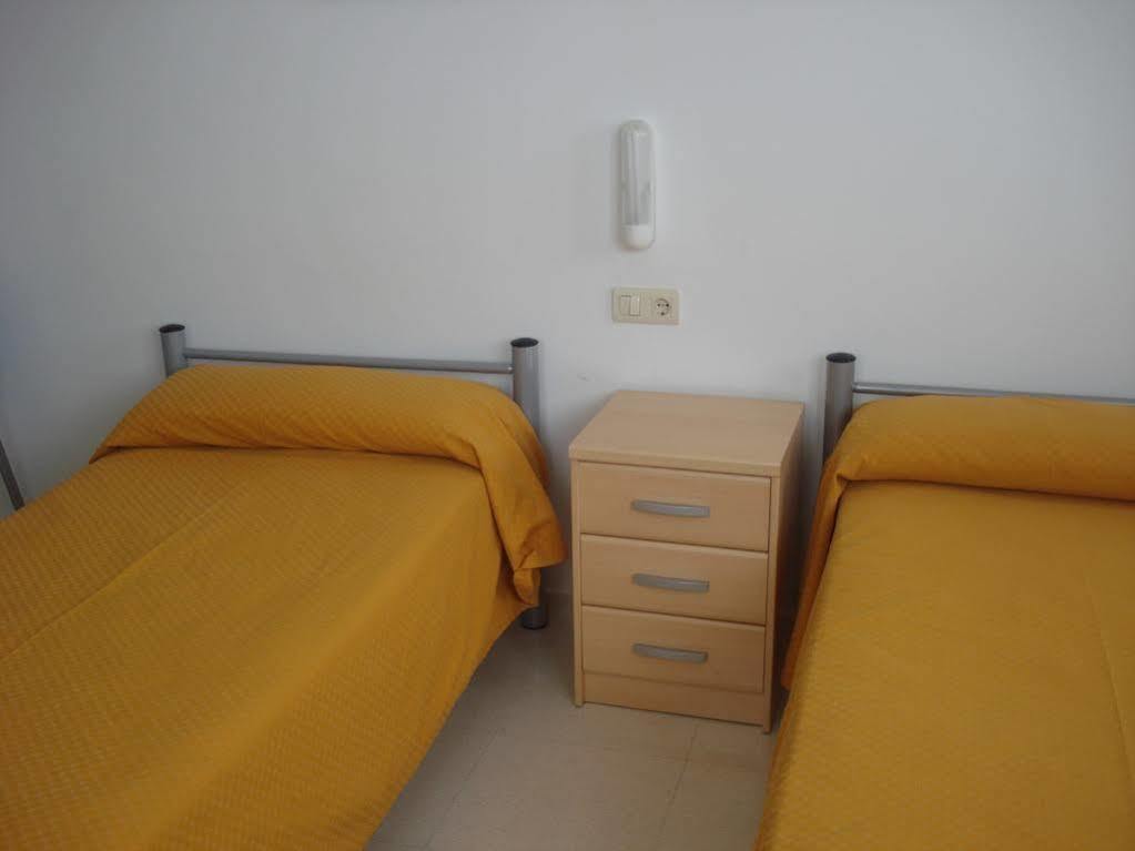 Albergue Inturjoven เซียร์ราเนบาดา ภายนอก รูปภาพ