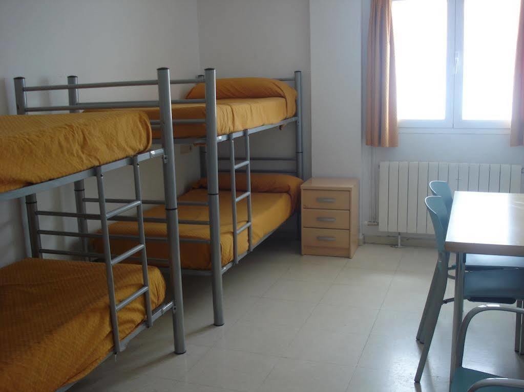 Albergue Inturjoven เซียร์ราเนบาดา ภายนอก รูปภาพ