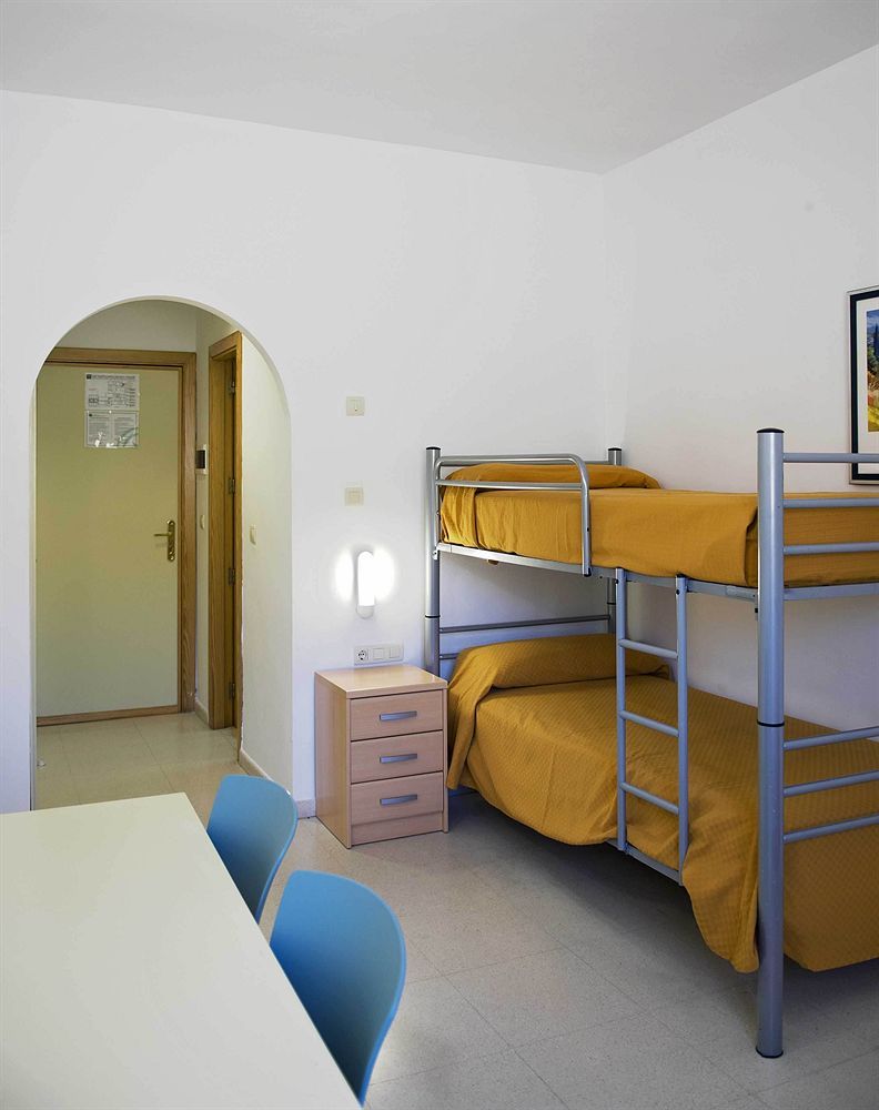 Albergue Inturjoven เซียร์ราเนบาดา ภายนอก รูปภาพ