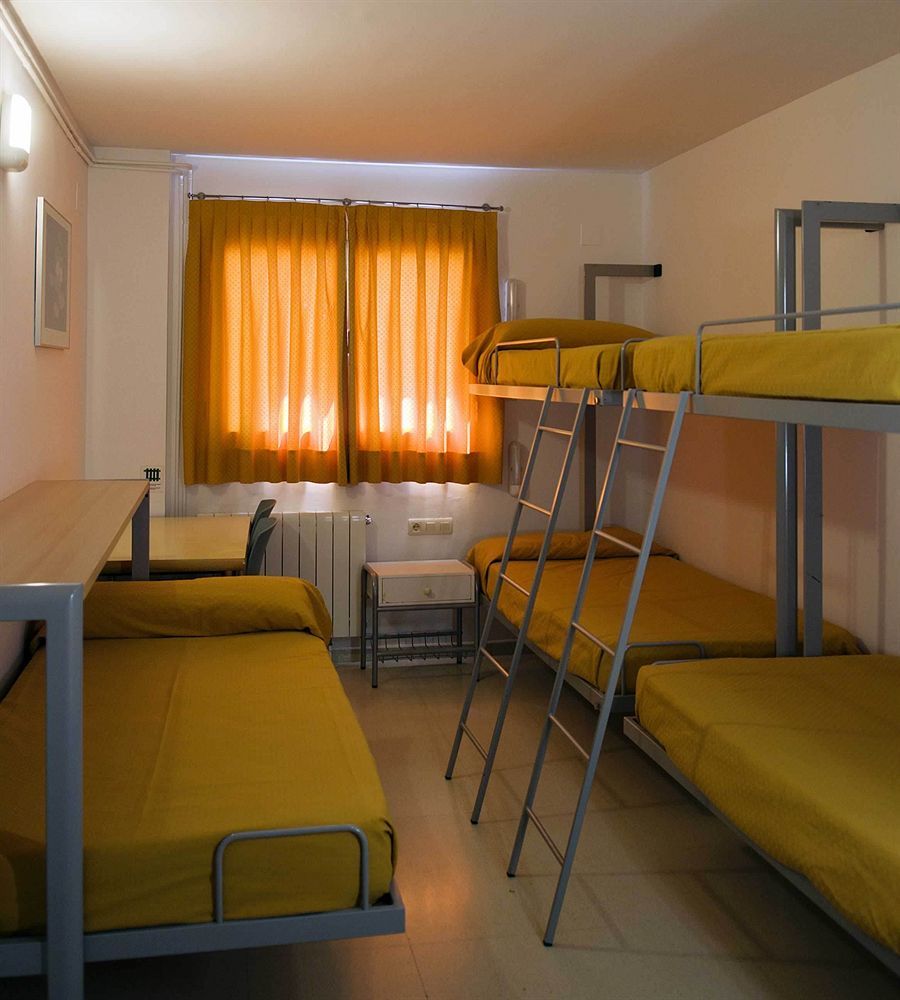 Albergue Inturjoven เซียร์ราเนบาดา ภายนอก รูปภาพ