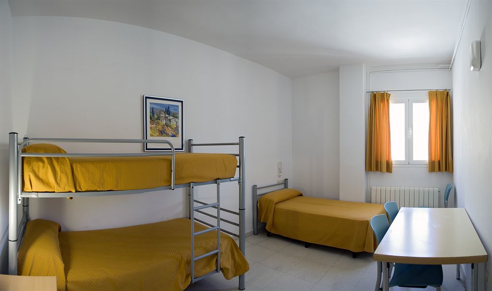 Albergue Inturjoven เซียร์ราเนบาดา ภายนอก รูปภาพ